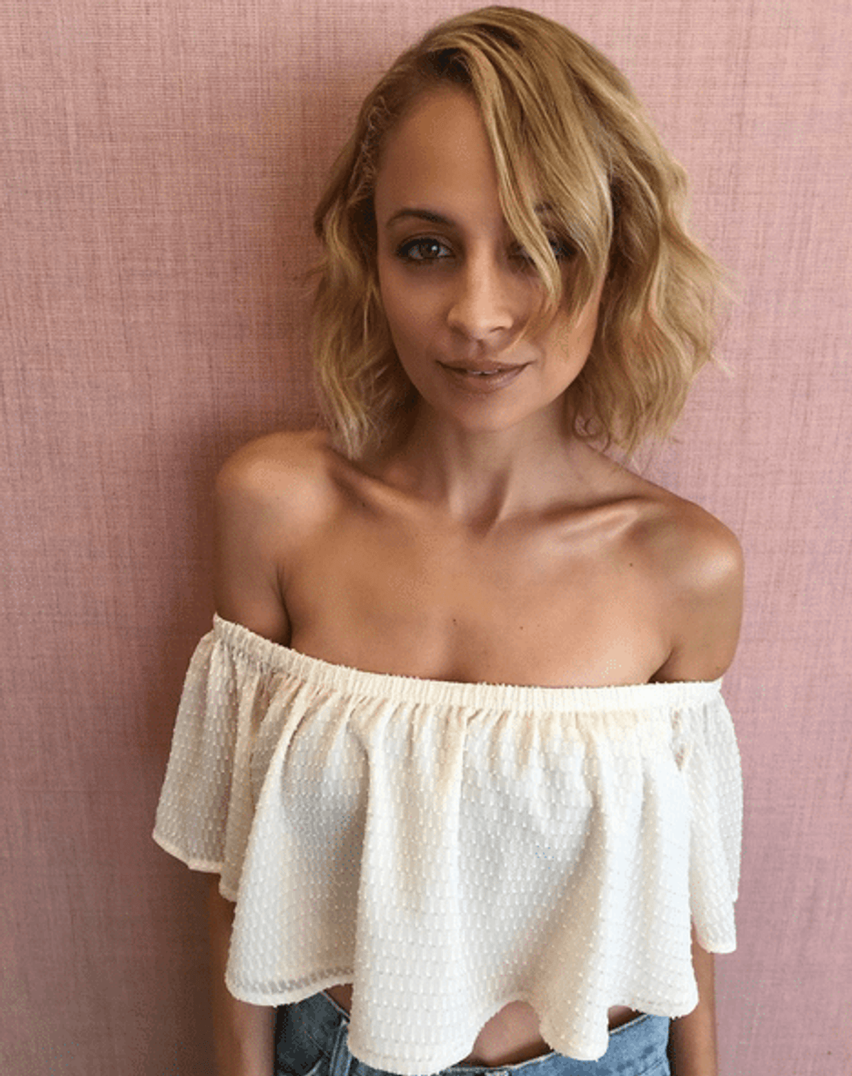 Nicole Richie Pet Chickens