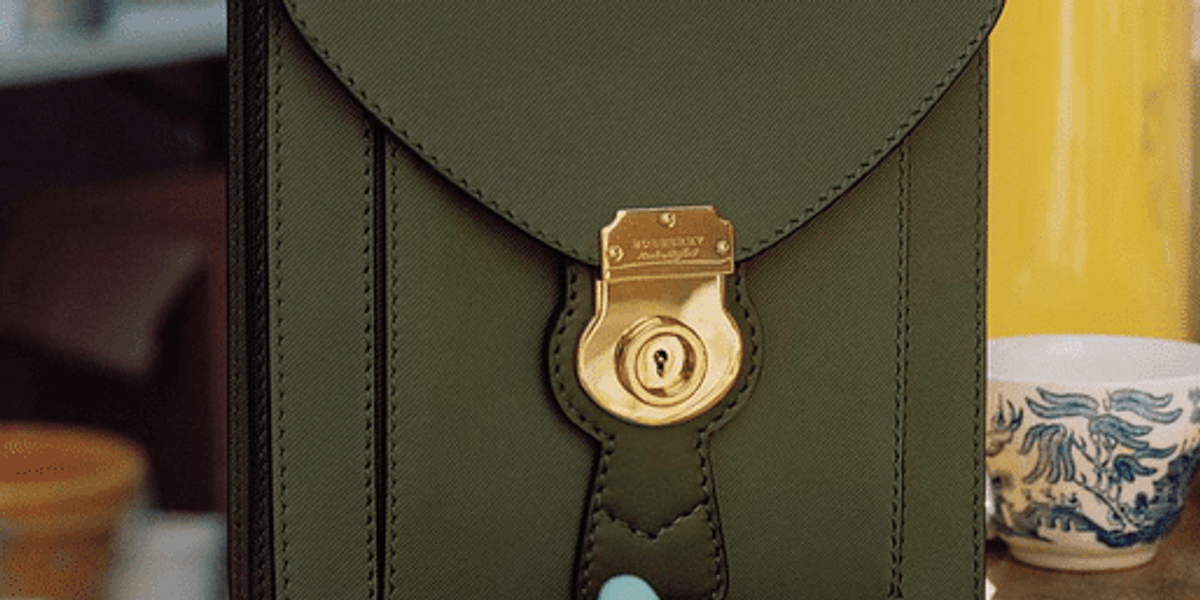 Burberry's New Bespoke Bags Arrive in Toronto—But You Have
