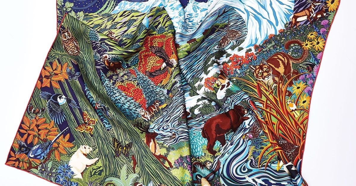 Hermes カナダ建国150周年　記念　限定版　スカーフ Hermès Unveils a Limited Edition Scarf in Honour of Canada's 150th