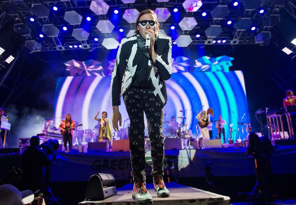 What's the Deal with Arcade Fire's "Hip and Trendy" Concert Dress Code?