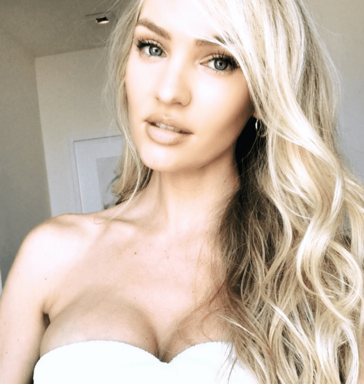Candice Swanepoel on L.A, Juicy Couture and the Return of Early 2000s Fashion