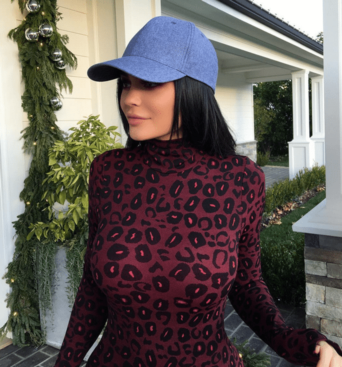 The Accessory You Need Now To Look Like An Off-Duty Celebrity