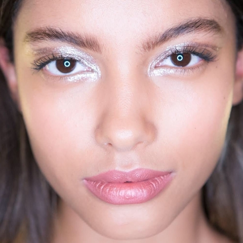 Two Ultra-Creative Ways to Wear Glitter This Holiday Season