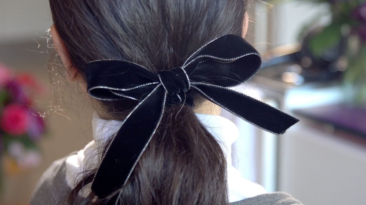 Three Ways To Wear A Black Bow In Your Hair