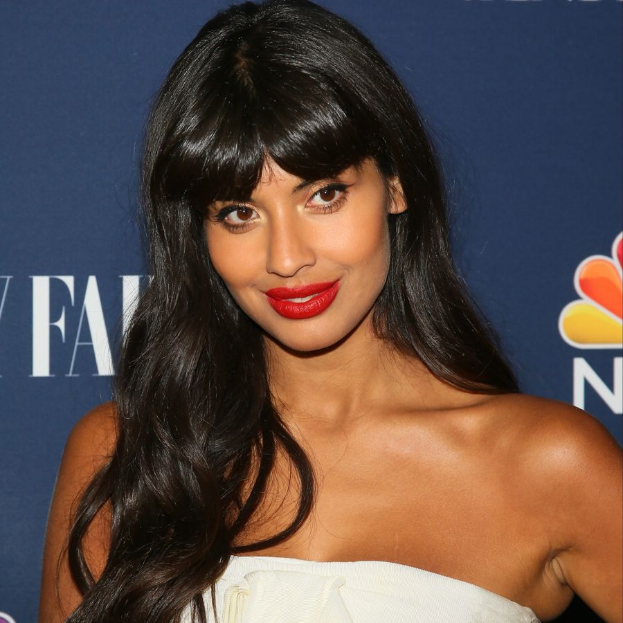 Jameela Jamil's “I Weigh” Insta-Movement Encouraging Women's Self Jameela Jamil's “I Weigh” Insta-Movement Encouraging Women's Self