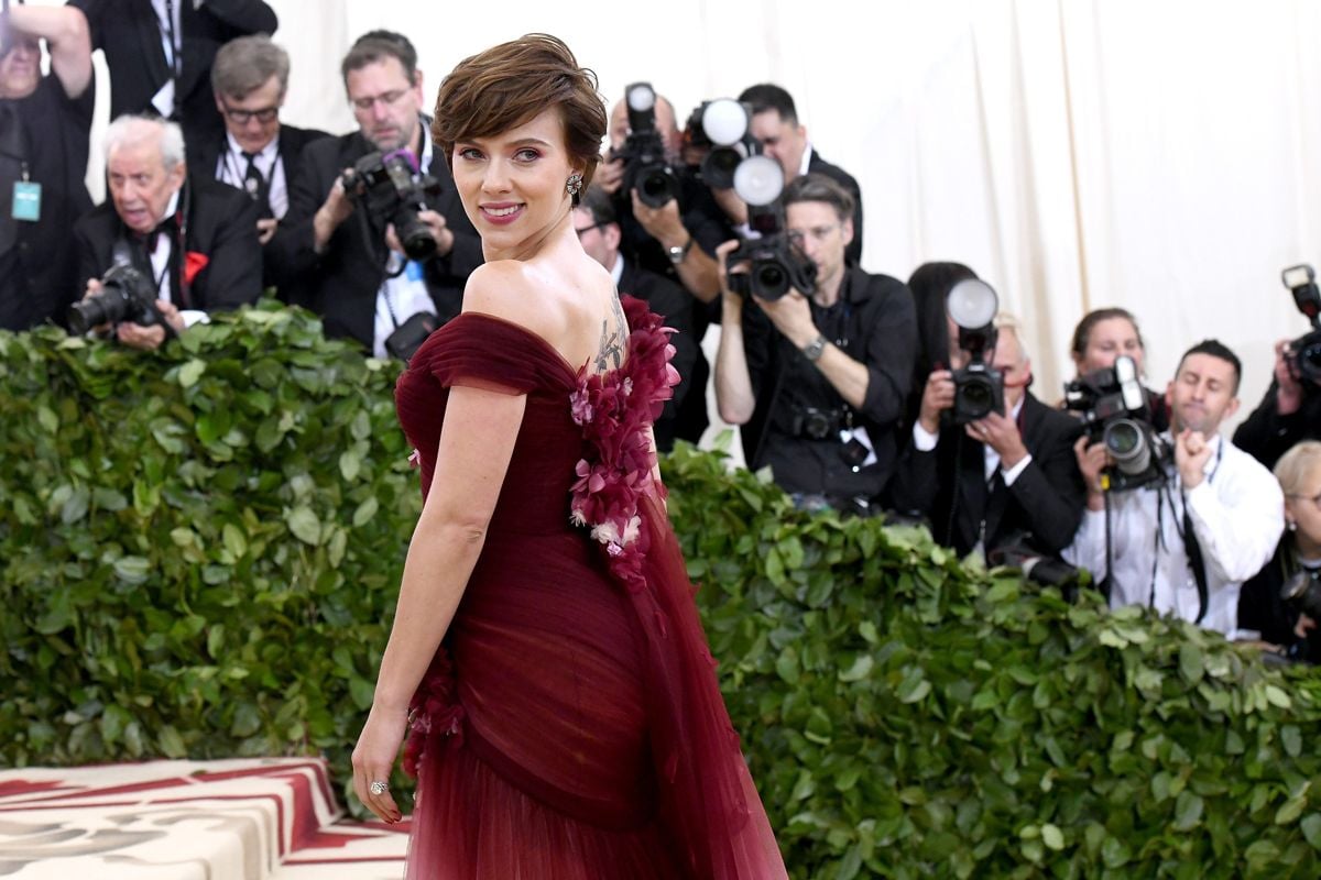 Scarlett Johansson is the First Celeb to Wear Marchesa Since the Fall of  Harvey Weinstein - FASHION Magazine