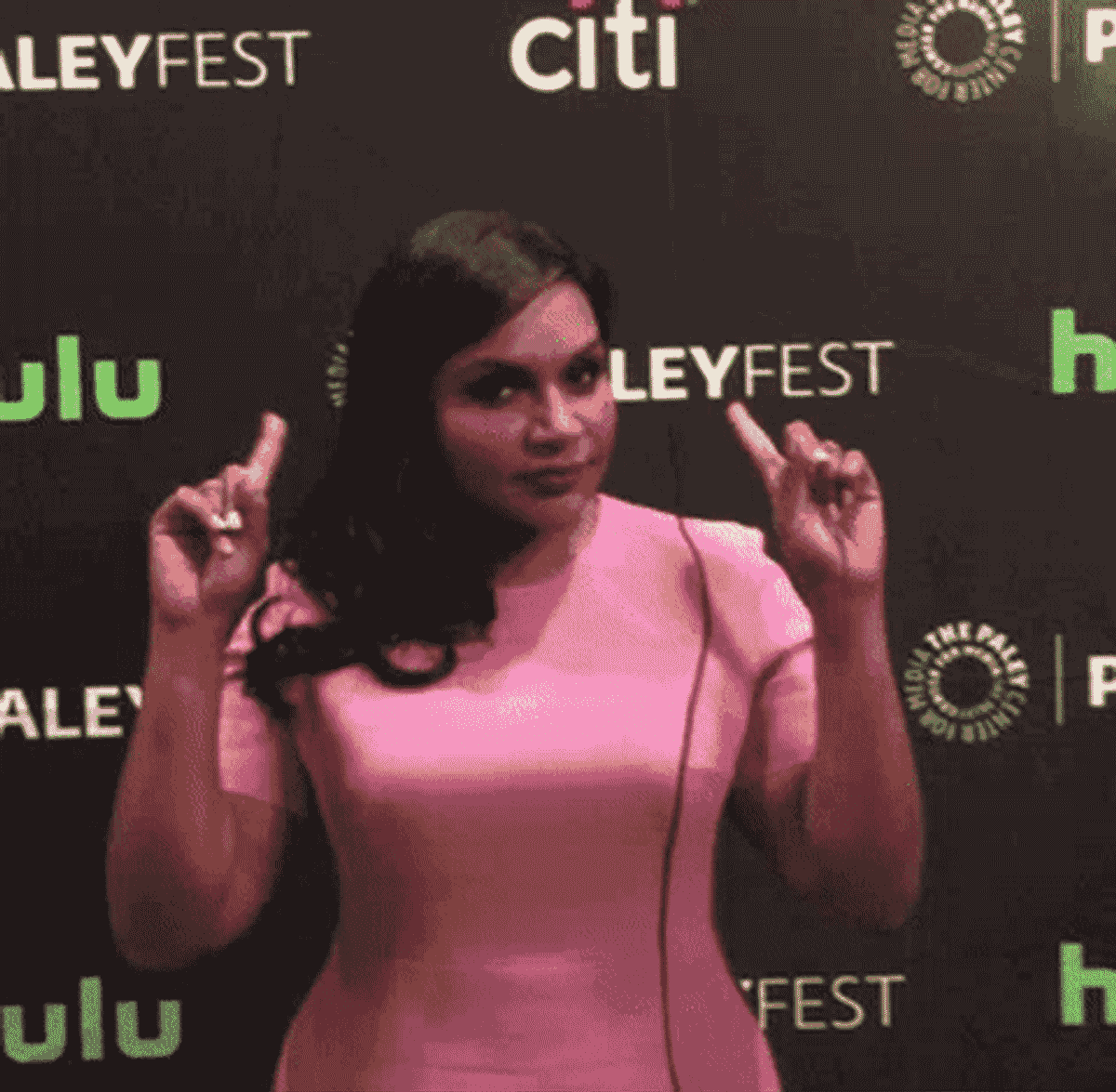 Your Favourite ’90s Rom-Com is Getting a Modern-Day Reboot Thanks to Mindy Kaling