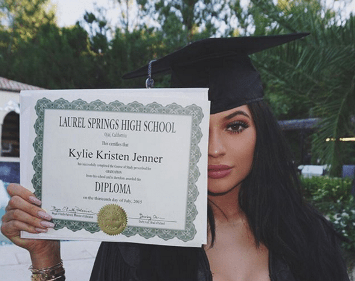 The Ultimate Graduation Gift Guide for Her