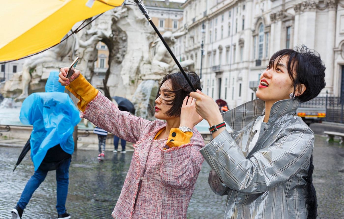 Gucci Taps Documentary Photographer Martin Parr for Latest Campaign
