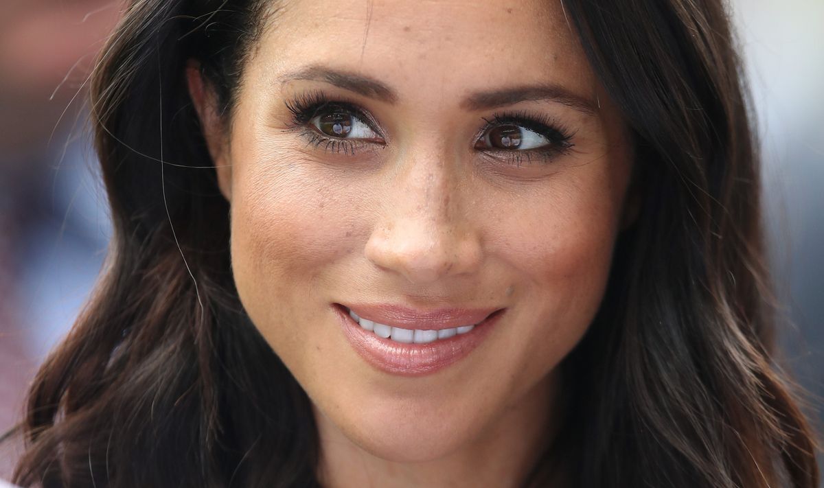 We Spoke to the Canadian Tattoo Artist Who's Doing Microbladed Freckles
