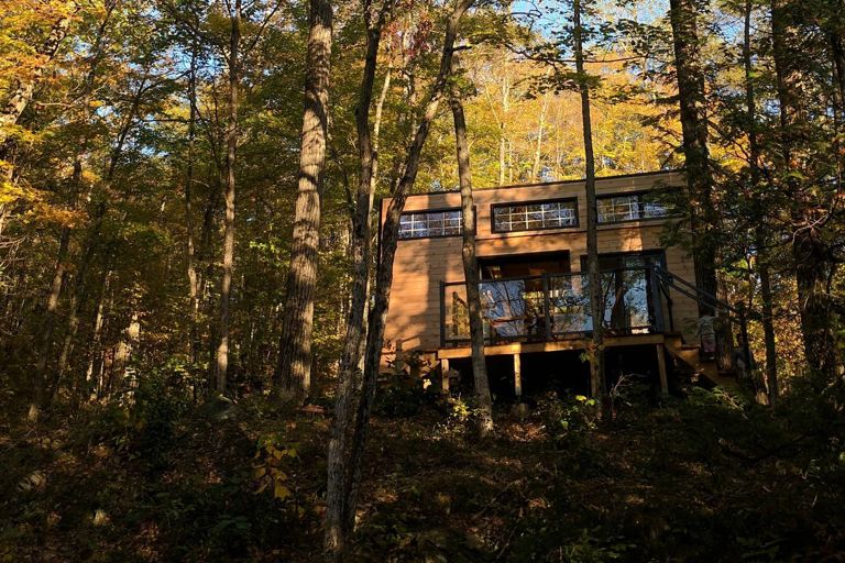Escape Your Everyday in These Cozy Canadian Cabins