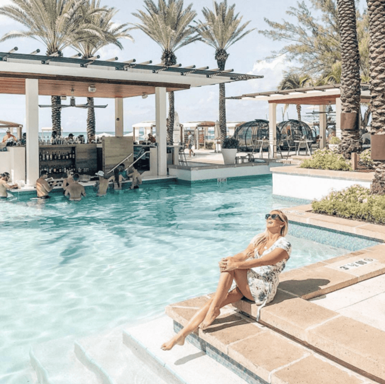 FASHION' s Guide to a Chic Getaway in Grand Cayman