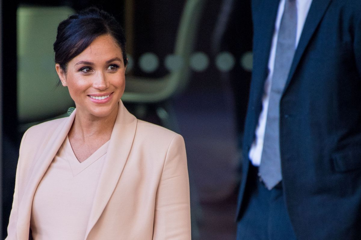 meghan markle smart works collection