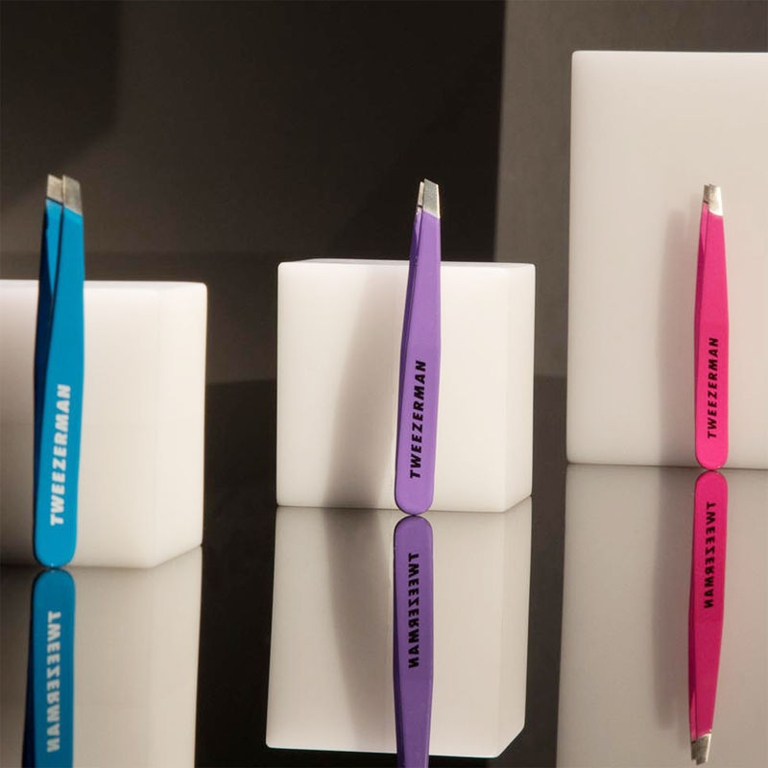 The Dos and Don’ts of At-Home Brow Maintenance