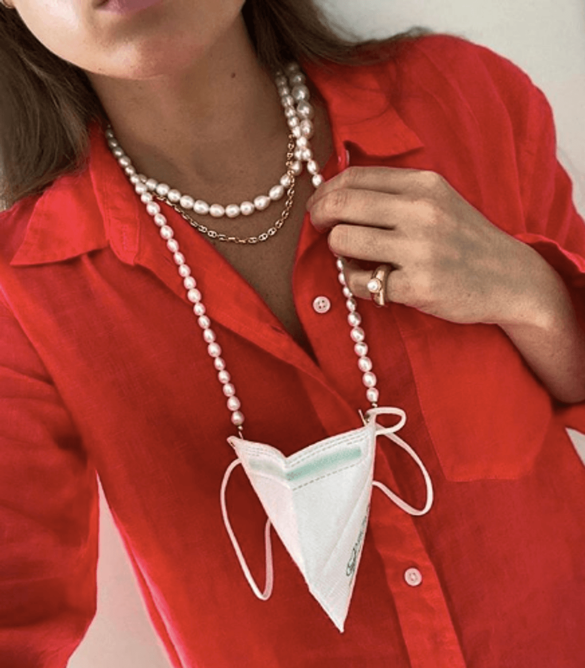 8 Face Mask Chains to Help Keep Your Mask Close