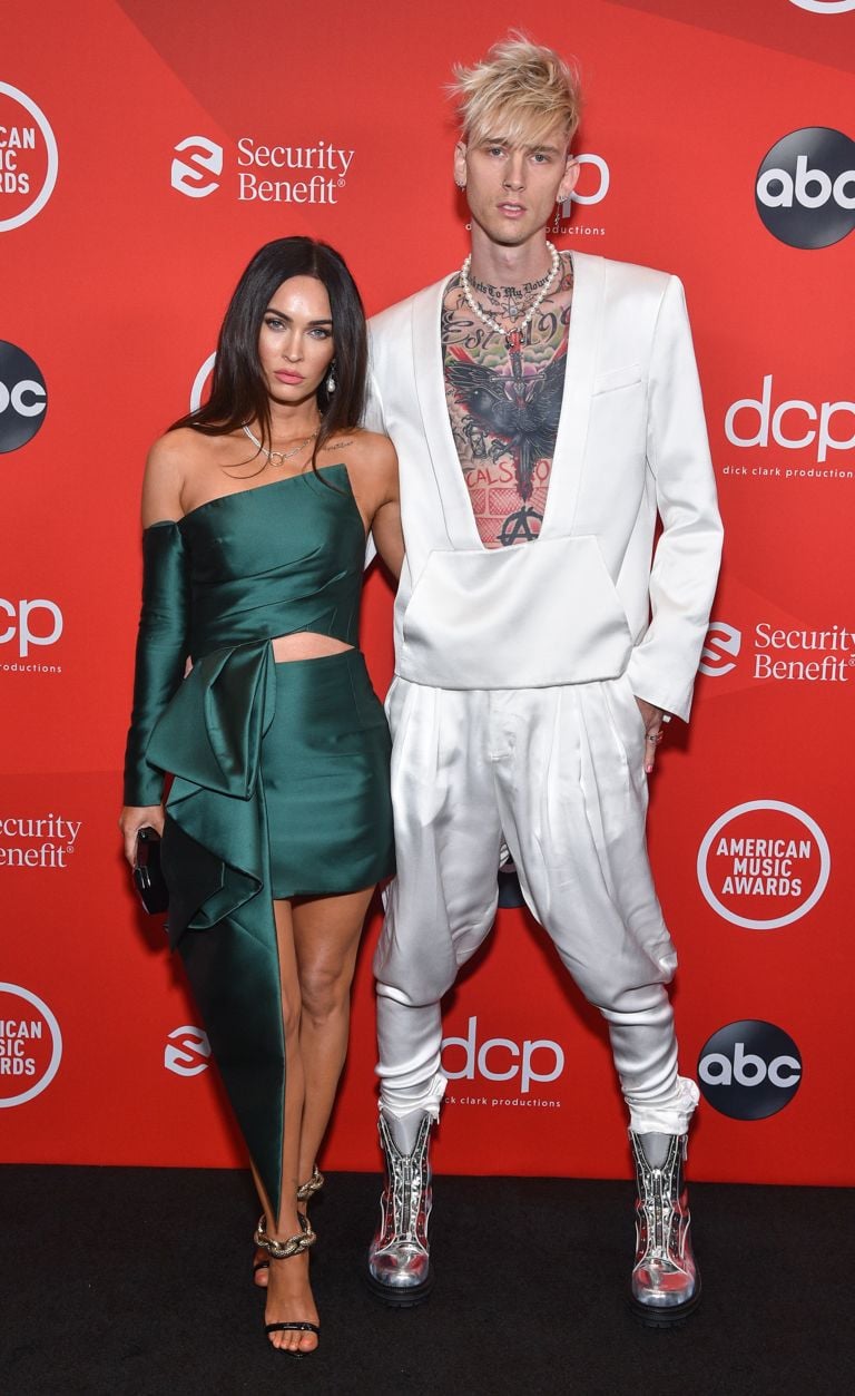 What the Stars Wore to the 2020 American Music Awards Last Night