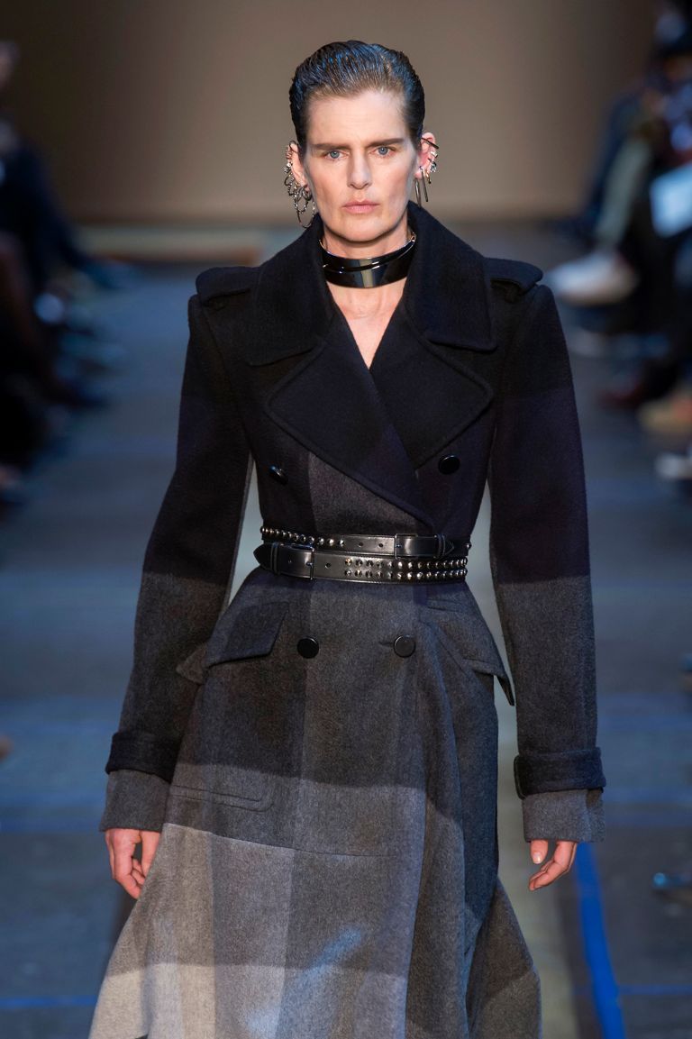 Stella Tennant runway
