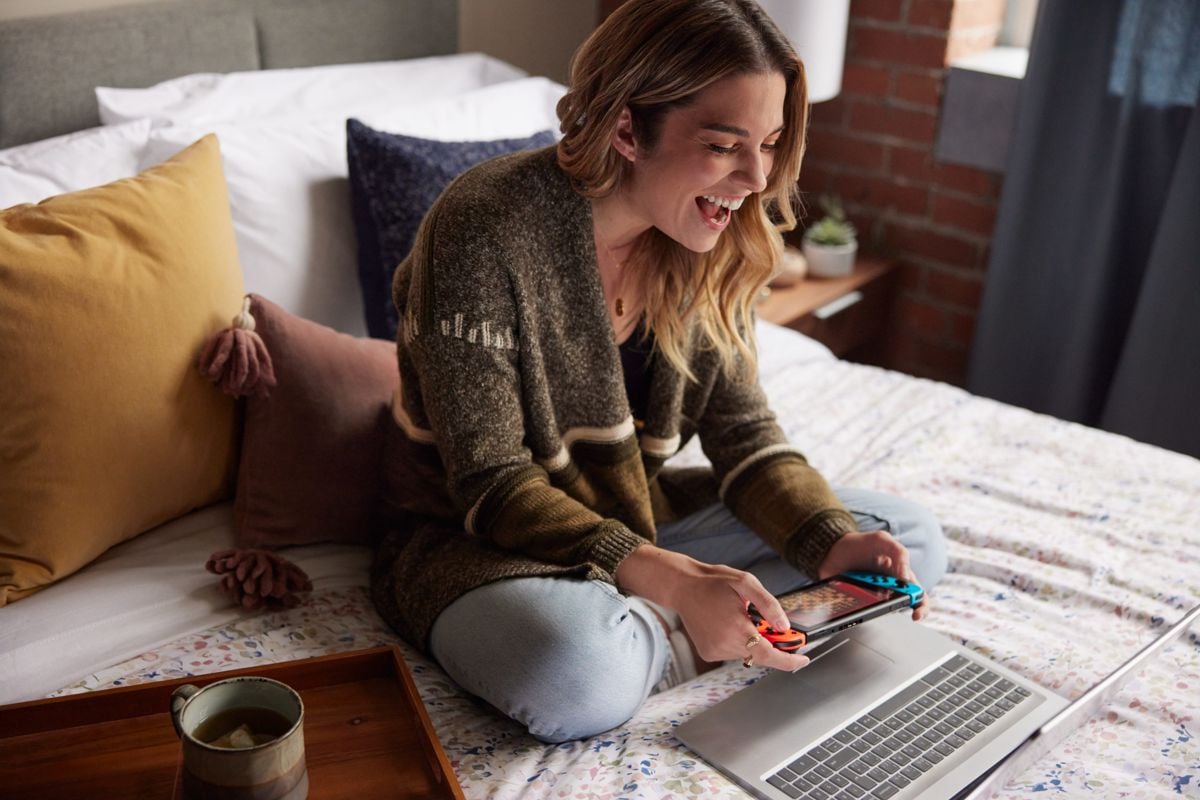 Nintendo x Annie Murphy ad
