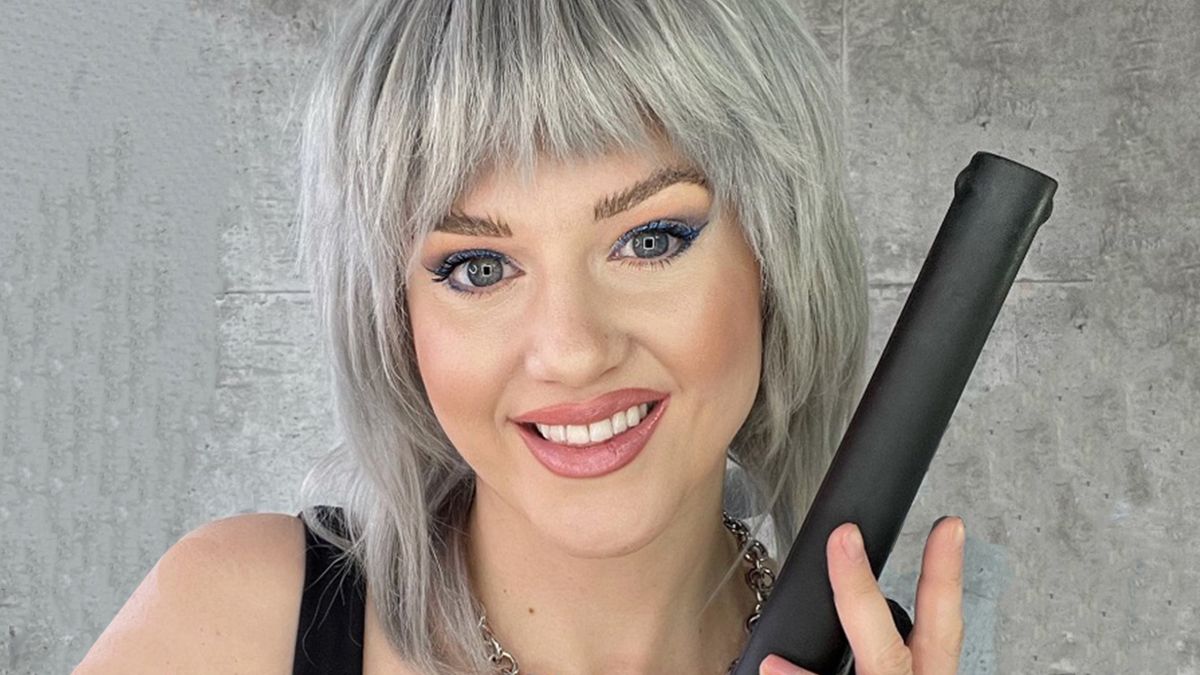 Celeb Hairstylist Kirsten Klontz On the One Hot Tool You Need to Achieve These 3 Trendy Looks From Home