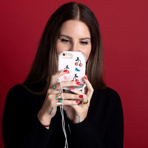Hey Lana Del Rey, Please Don't Drag Other Female Artists to Make Your Point