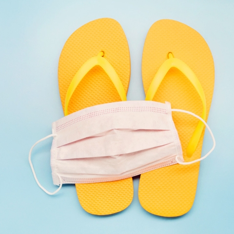 What Canadians Should Know Before Travelling During COVID-19
