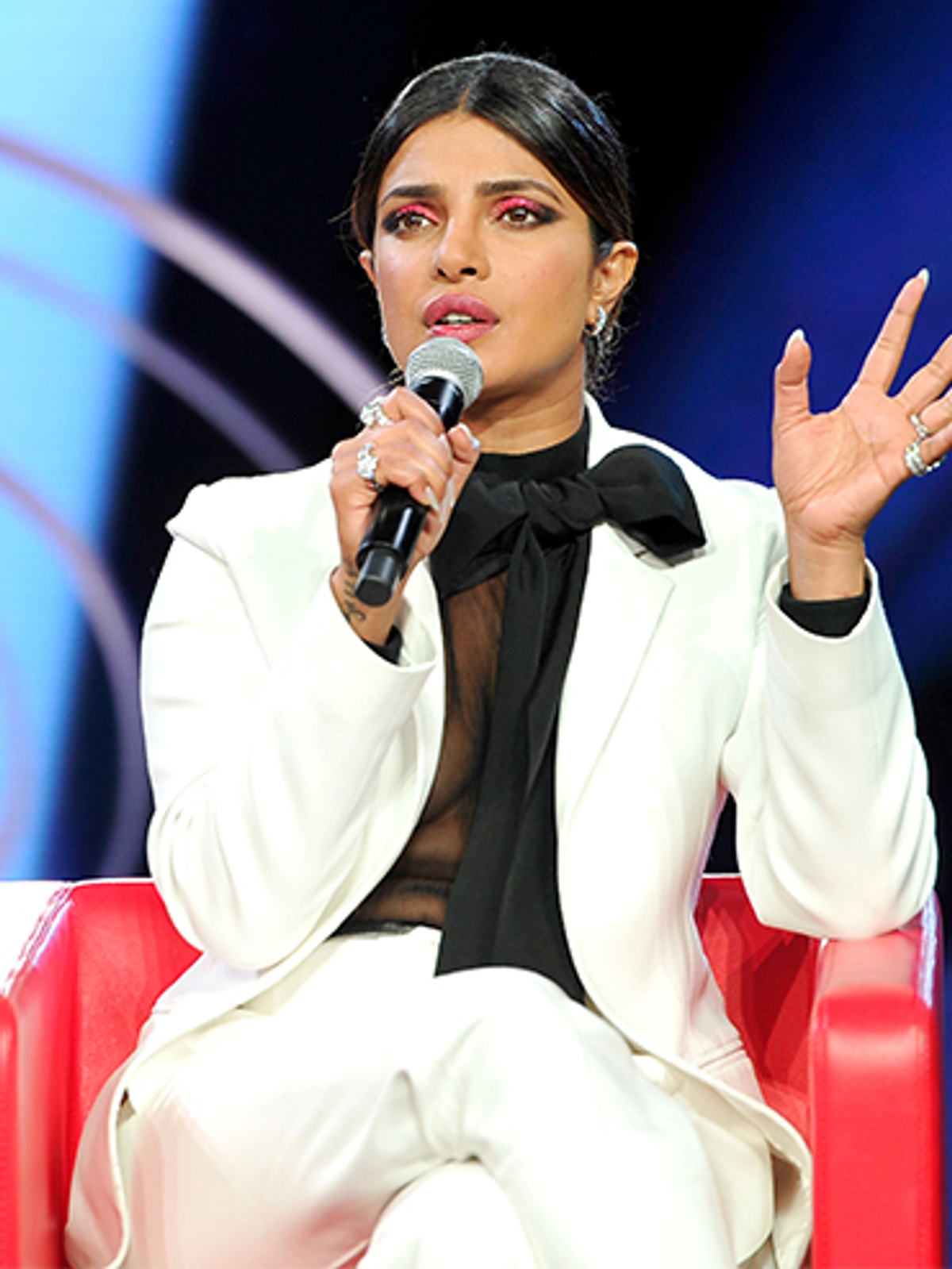 We Can't Overlook Priyanka Chopra's Infuriating Beautycon Response