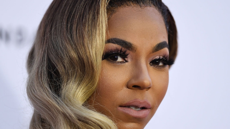 One Habit Worth Leaving in 2020? Idolizing Celebrities
