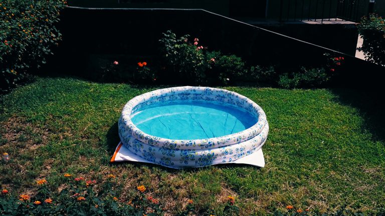 How a Kiddie Pool Soothed My Anxiety This Summer