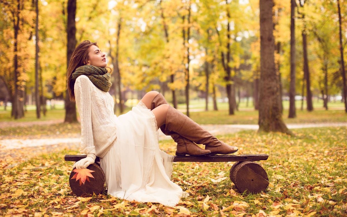 Christian Girl Autumn Meme