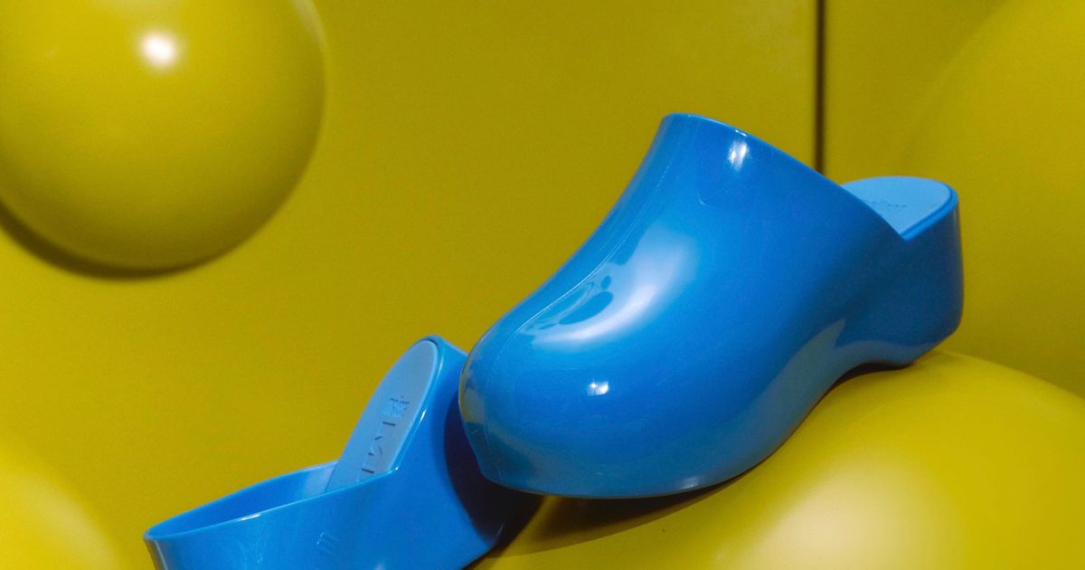 Clogs Trend: Here are 21 Clog Styles to Shop in 2022