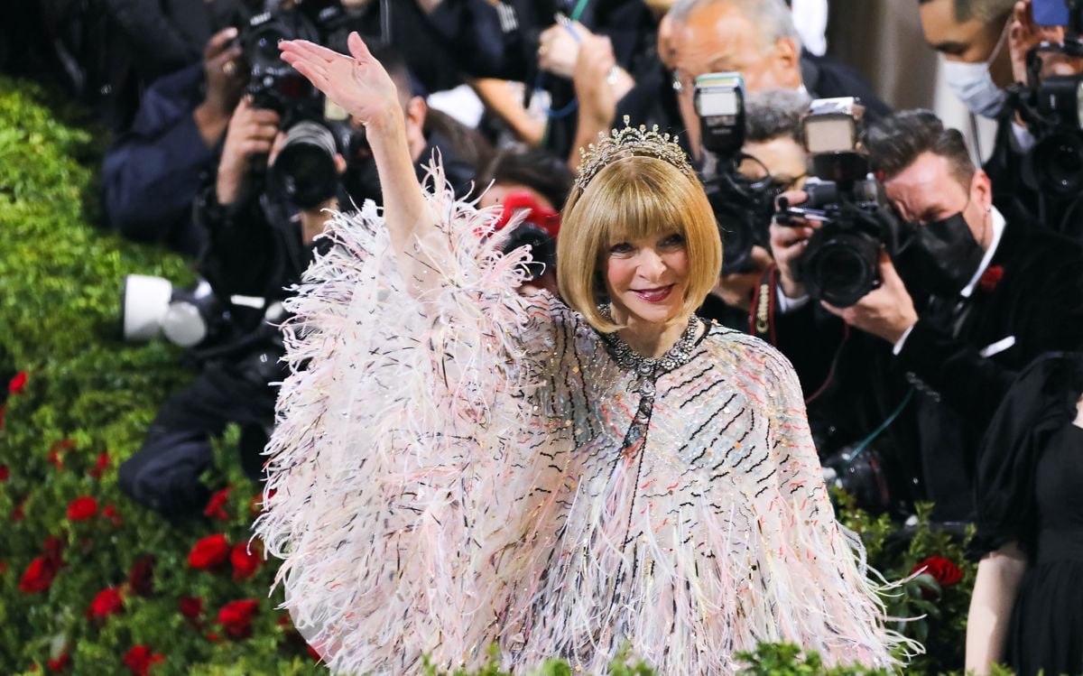 A New Anna Wintour Biography Is Here - FASHION Magazine