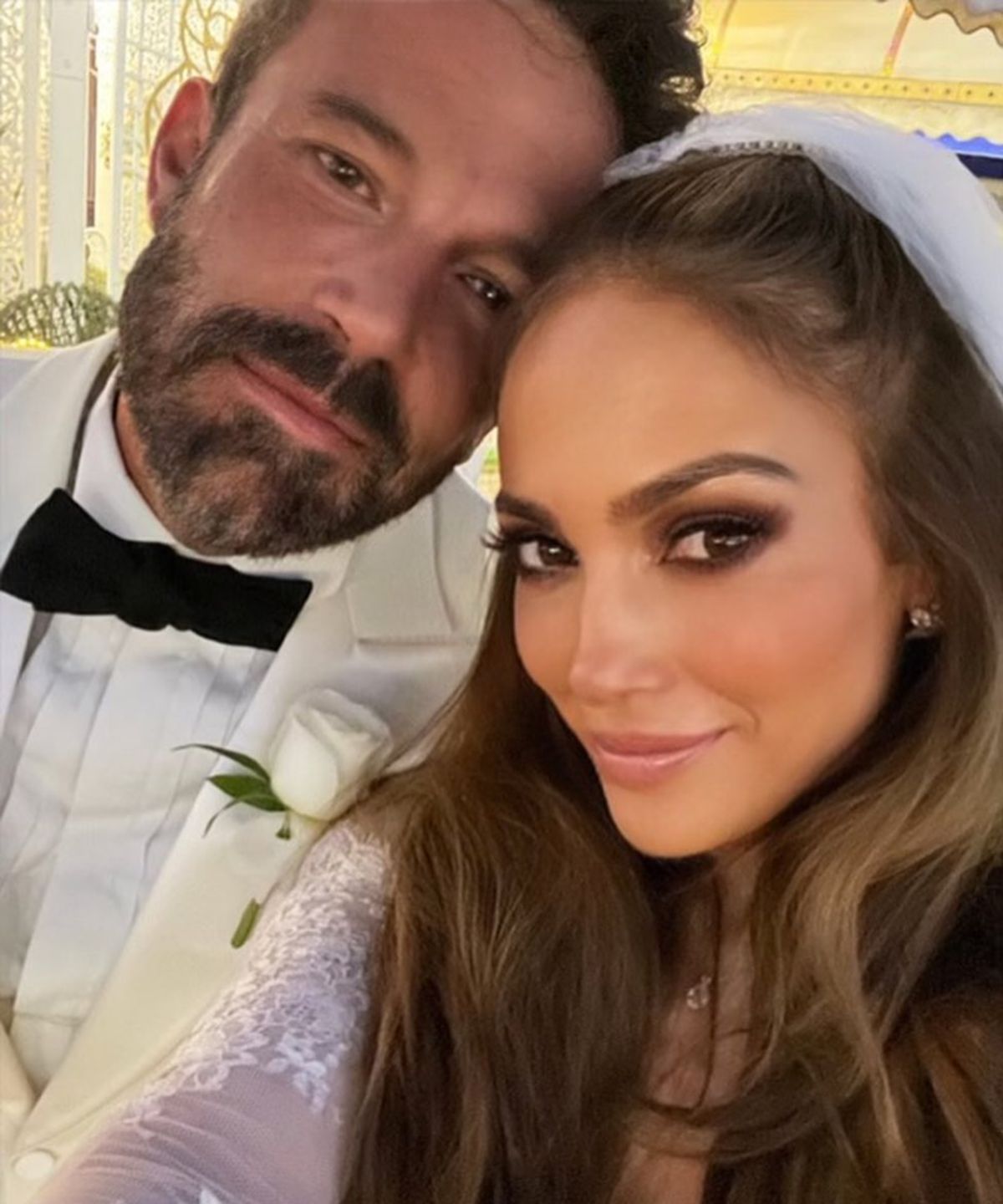 jennifer lopez and ben affleck at their wedding in las vegas