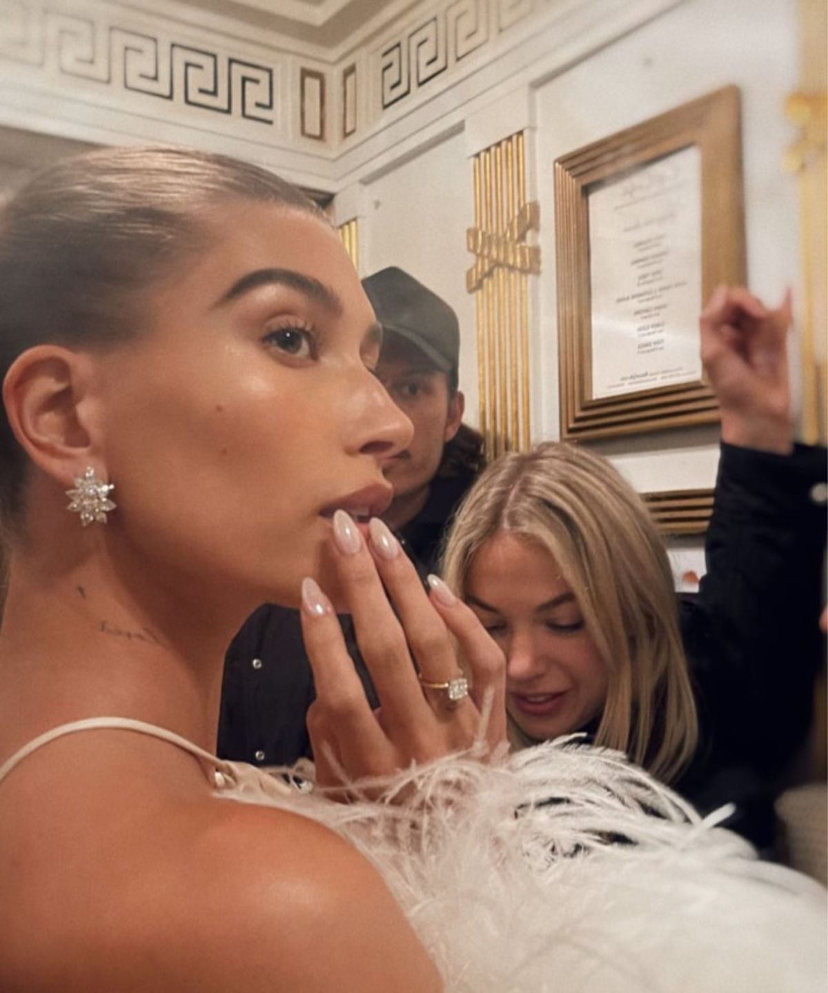 hailey bieber at the 2022 met gala with the glazed donut manicure by zola ganzorigt