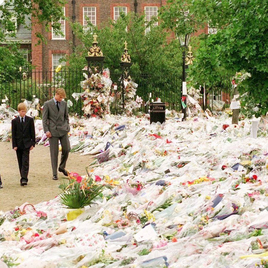 Princess Diana's Death 25 Years Ago Was a Gut-Punch to Us All - FASHION Magazine