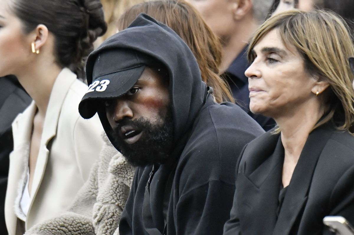 Kanye West and Carine Roitfeld at Givenchy Spring 2023