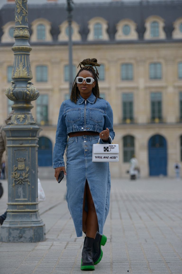 denim maxi skirts street style