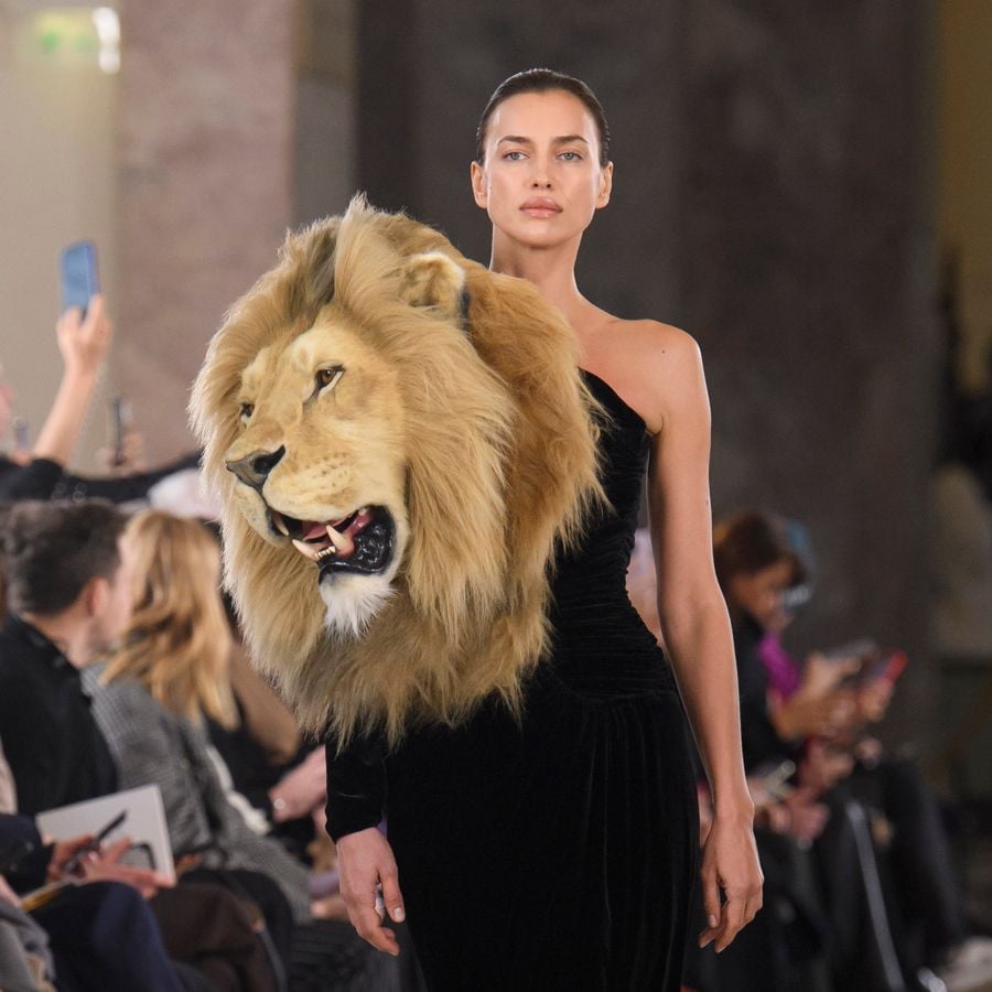 lion dress runway Schiaparelli Lion Dress at Haute Couture Week Draws Backlash