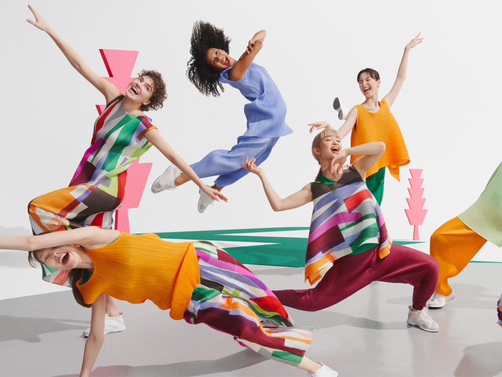 新品未使用⭐︎10月新作　me ISSEY MIYAKE ROUND PLEATS Introducing Items “WAVE” – ISSEY MIYAKE ONLINE STORE