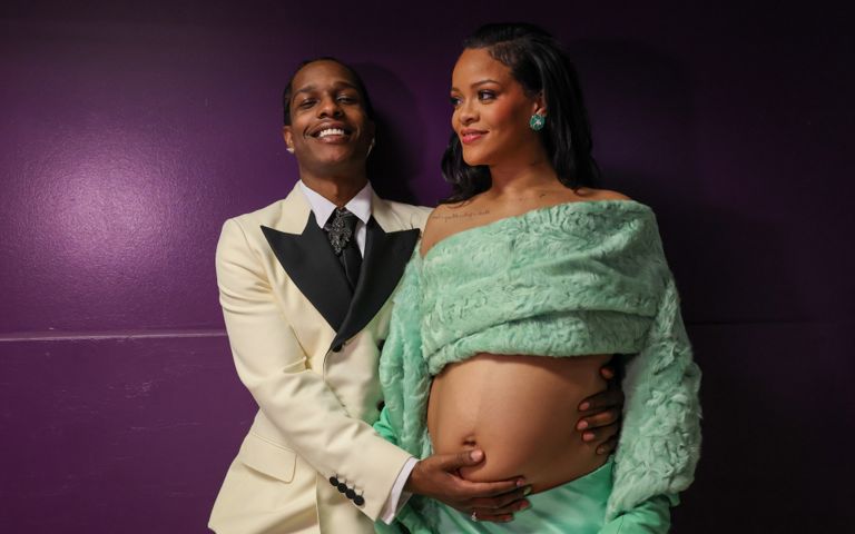 Rihanna Has Her Pregnancy Outfit Formula Down Pat