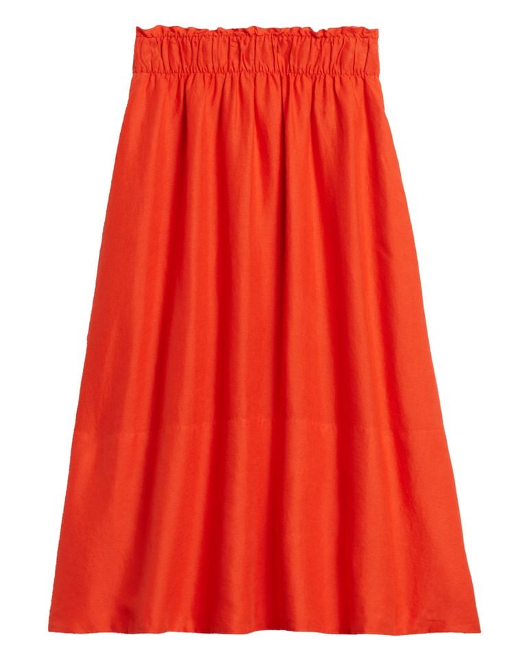 The Tomato Girl Aesthetic Is About Dressing For the Life You Don't Have