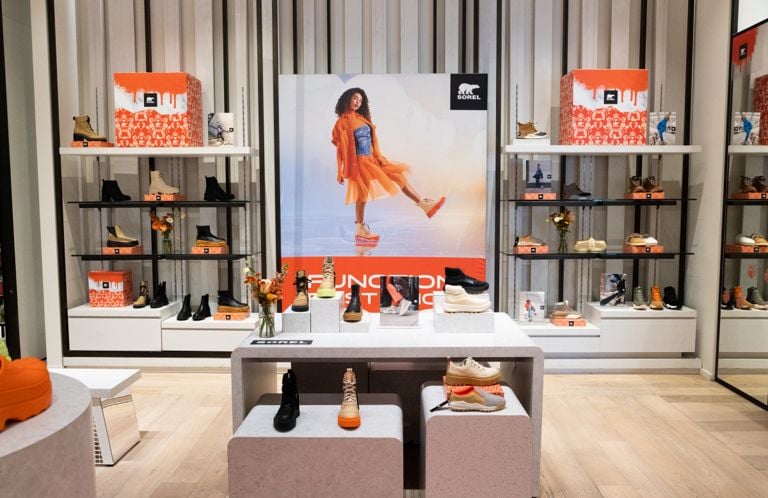 Emma Chamberlain Collaborates with Levi's + More Fashion News
