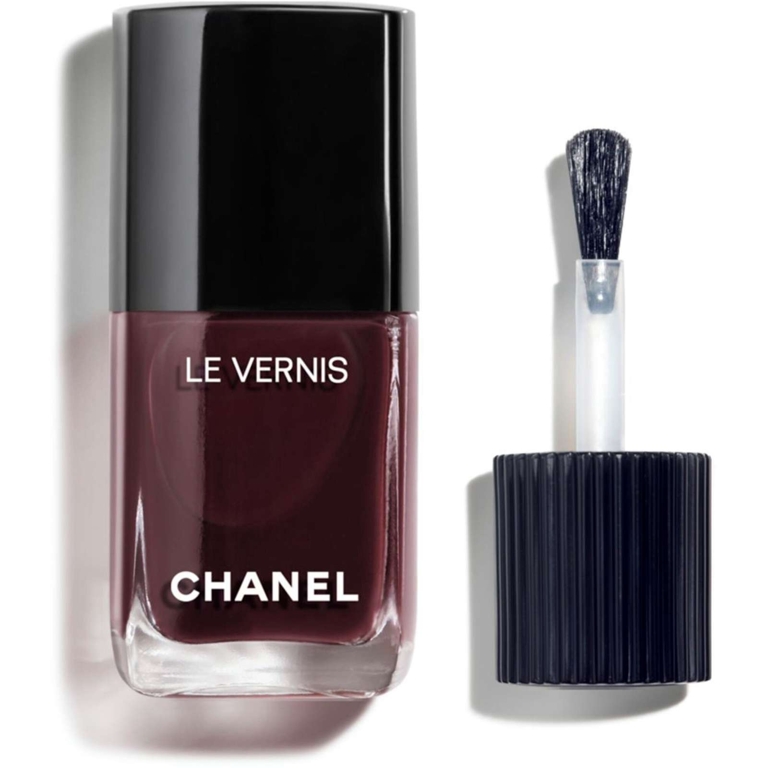 6 Rich Nail Colours to Try This Fall