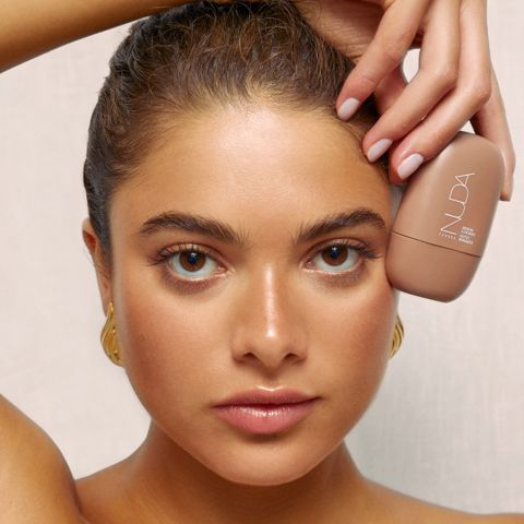 Nuda Bronzing Drops Give Winter Skin a Glow-Up + More Beauty News