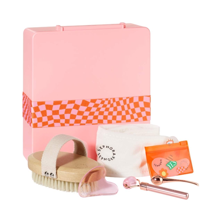 25+ of the Best Beauty Gift Sets to Offer This Holiday Season