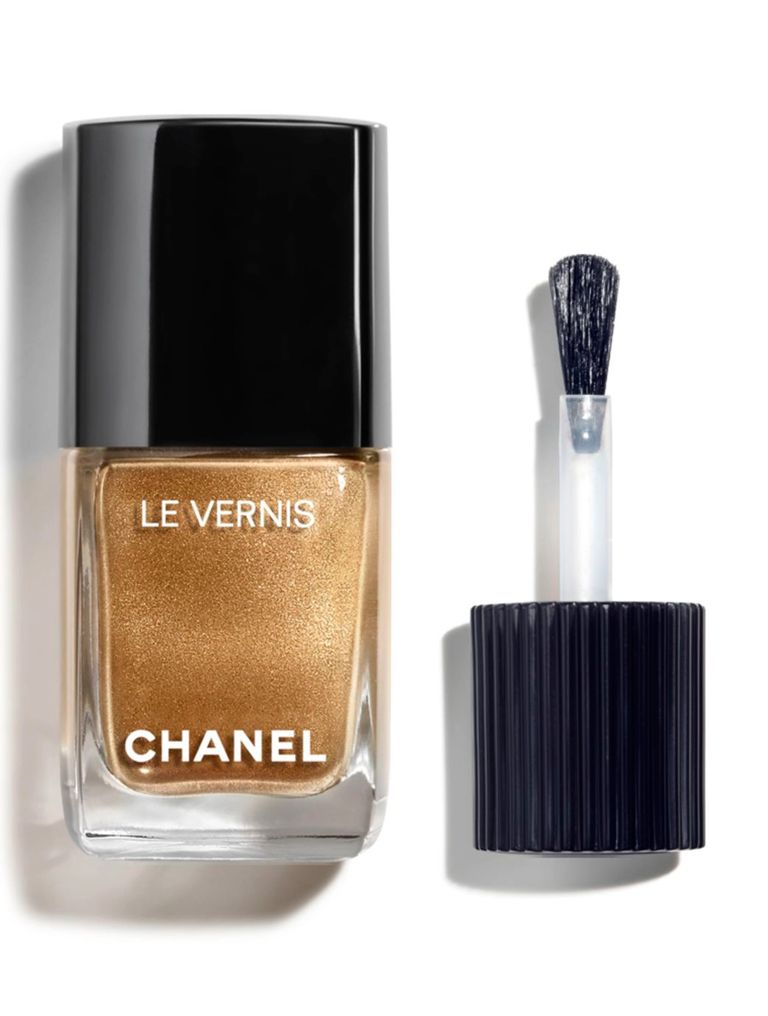 7 of the Coolest Colours to Paint Your Nails This Winter