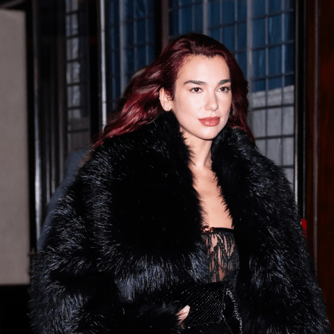 How to Dress Like A Mob Wife