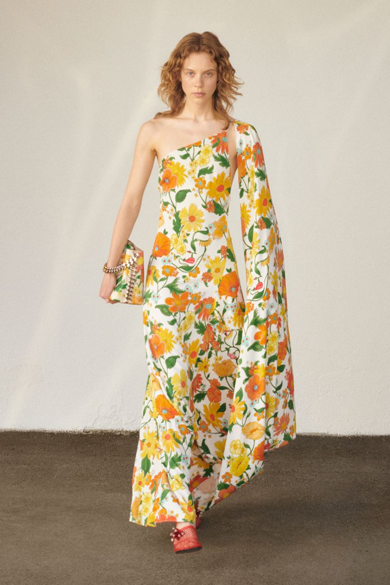 Stella McCartney's Spring 2024 ready-to-wear collection on the runway