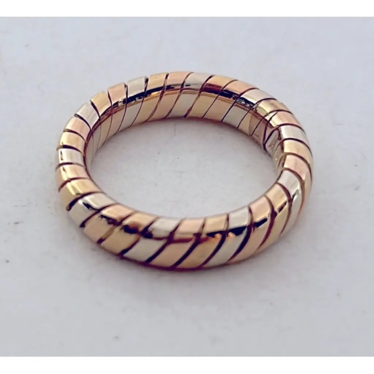 A Jewellery Expert's Guide to Consignment Shopping