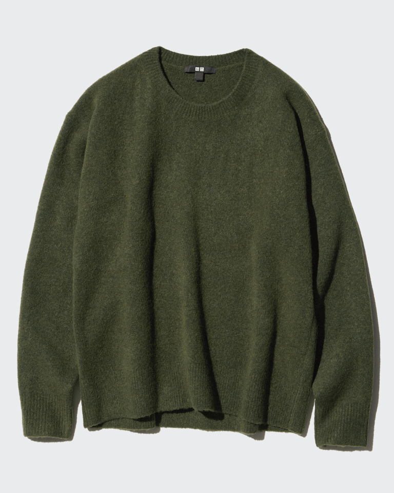 olive green uniqlo sweater
