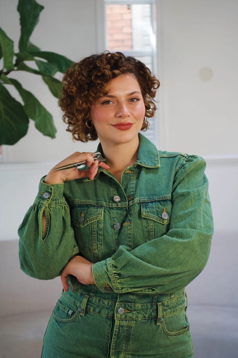 Everything You Need to Maintain Curls While Travelling